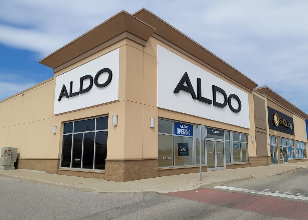 aldo channel letter signs at the mall
